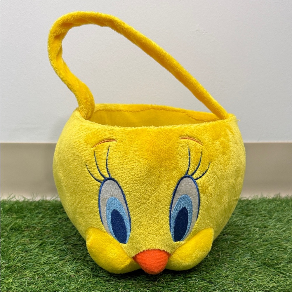 Vintage Yellow Tweety Bird Plush Basket